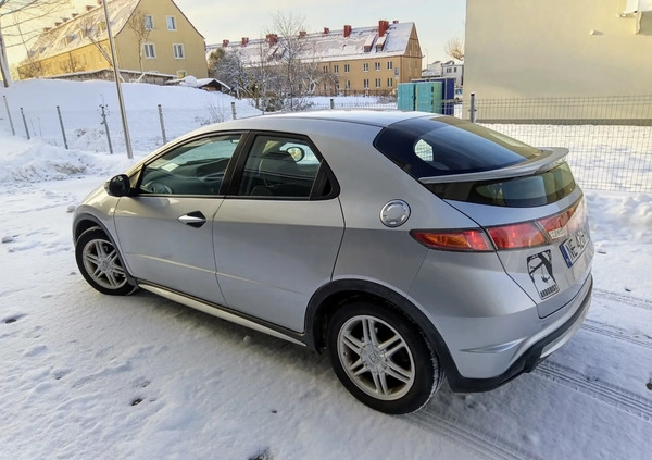 Honda Civic cena 8900 przebieg: 132000, rok produkcji 2008 z Elbląg małe 37